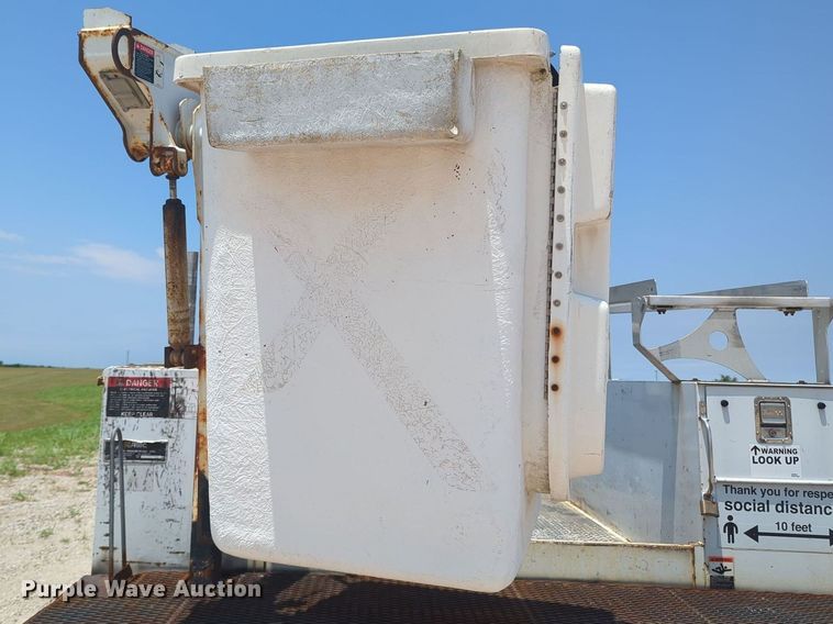 image for item MY9383 2007 Ford F350 Super Duty  bucket truck