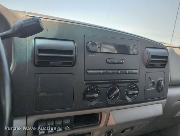 image for item MY9383 2007 Ford F350 Super Duty  bucket truck