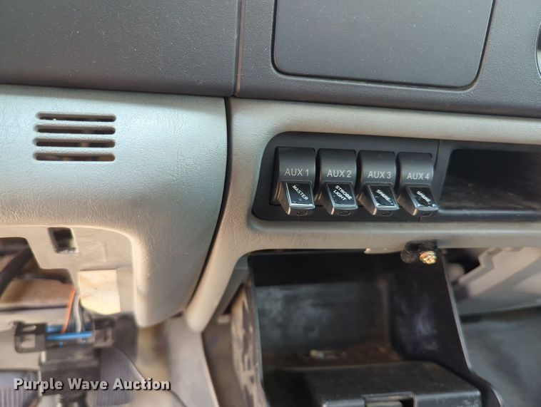 image for item MY9383 2007 Ford F350 Super Duty  bucket truck