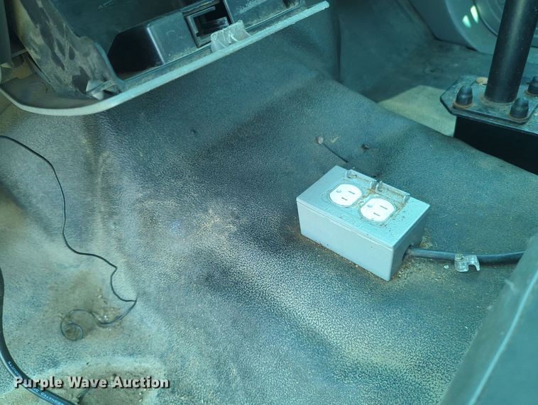 image for item MY9383 2007 Ford F350 Super Duty  bucket truck