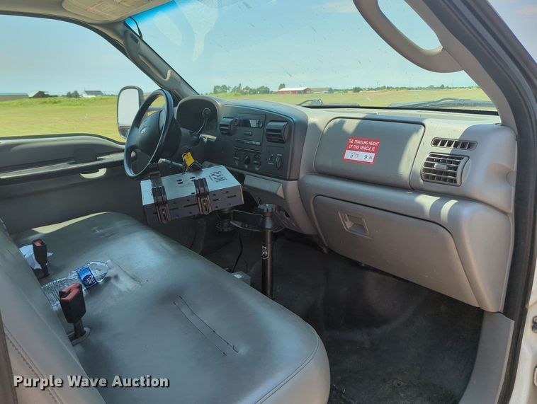 image for item MY9383 2007 Ford F350 Super Duty  bucket truck