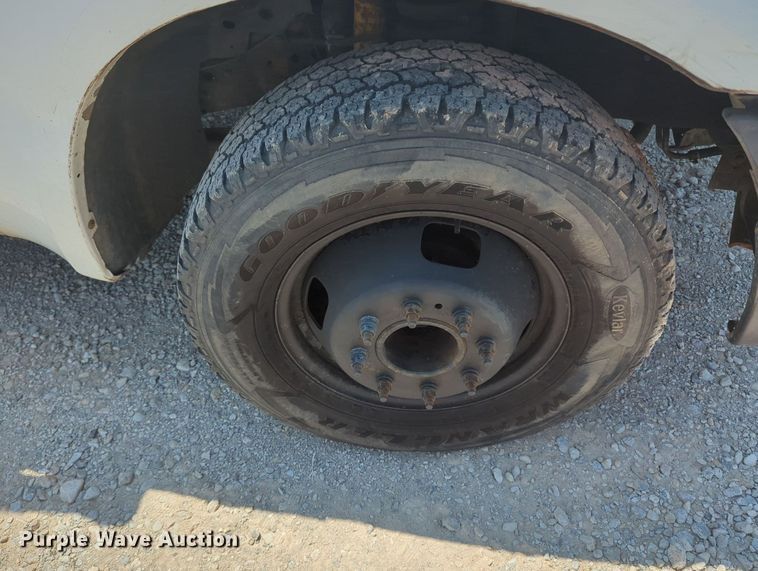 image for item MY9383 2007 Ford F350 Super Duty  bucket truck