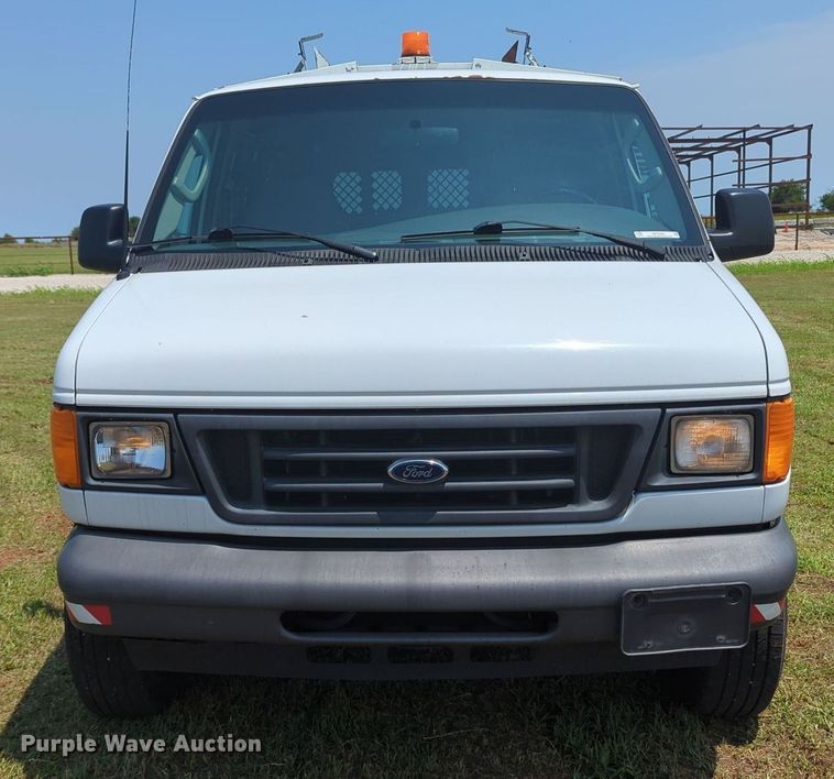 image for item MY9384 2007 Ford E250  van