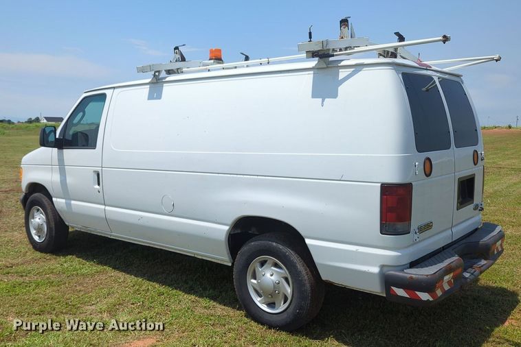 image for item MY9384 2007 Ford E250  van