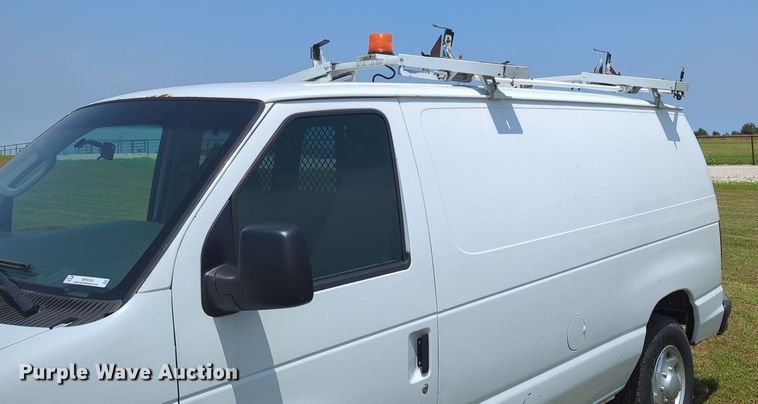 image for item MY9384 2007 Ford E250  van