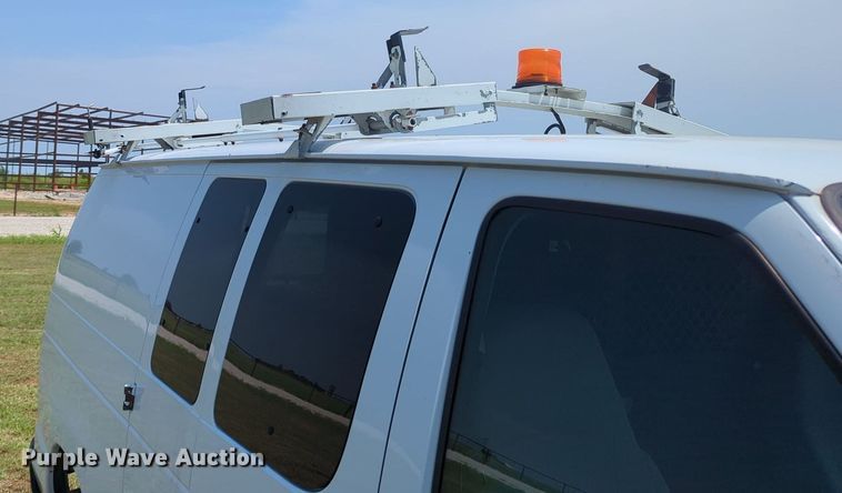 image for item MY9384 2007 Ford E250  van