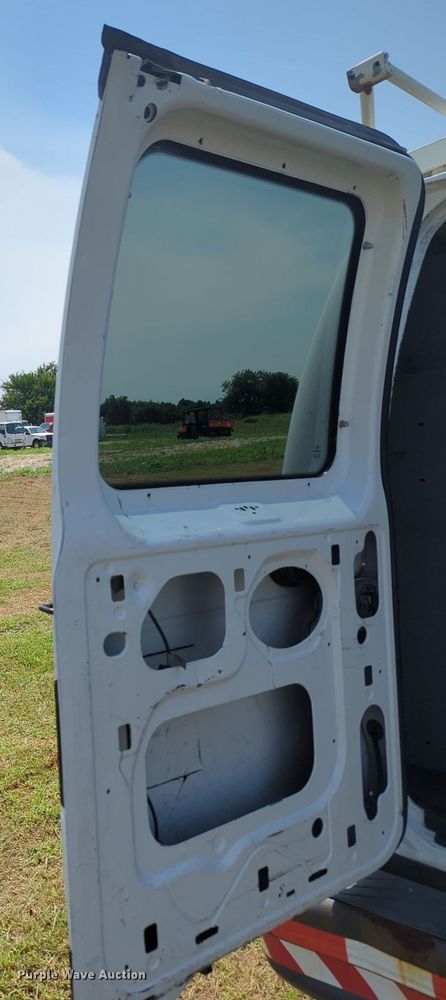 image for item MY9384 2007 Ford E250  van