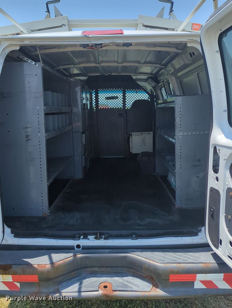 image for item MY9384 2007 Ford E250  van