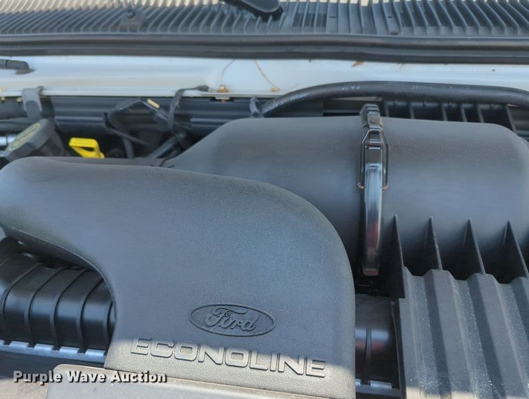 image for item MY9384 2007 Ford E250  van