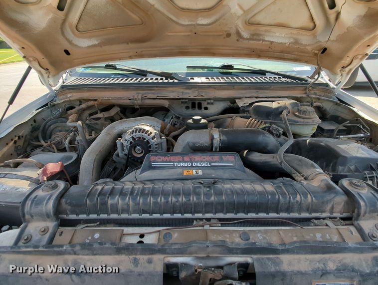 image for item MY9387 2005 Ford F350 Super Duty  flatbed pickup truck