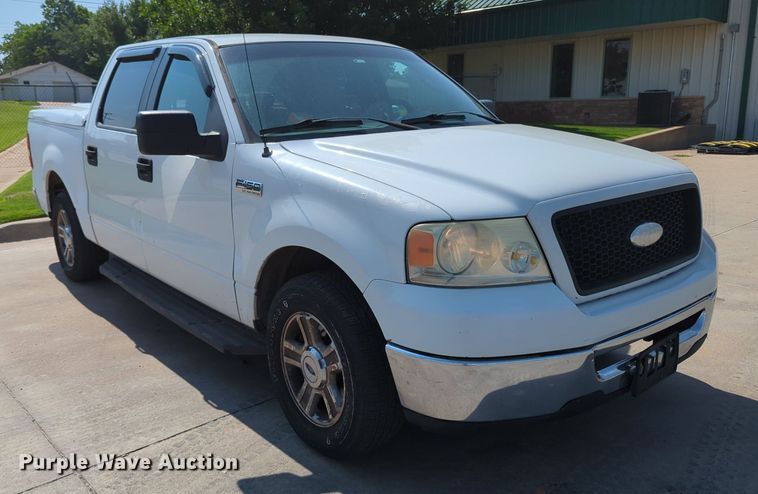 image for item MY9388 2006 Ford F150  SuperCrew pickup truck