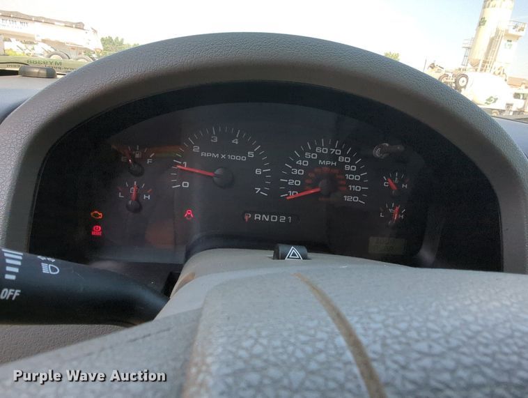 image for item MY9388 2006 Ford F150  SuperCrew pickup truck