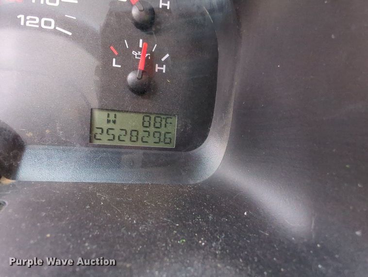 image for item MY9388 2006 Ford F150  SuperCrew pickup truck