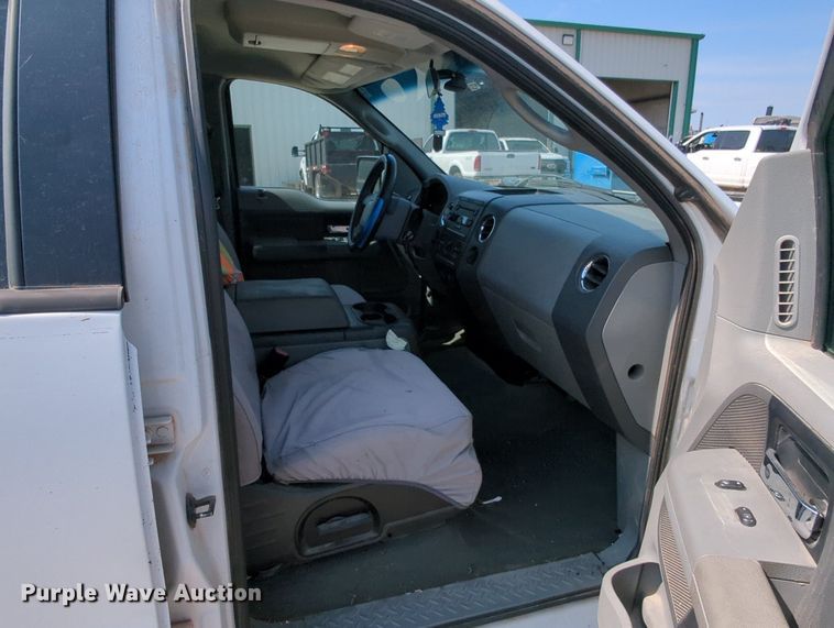 image for item MY9388 2006 Ford F150  SuperCrew pickup truck