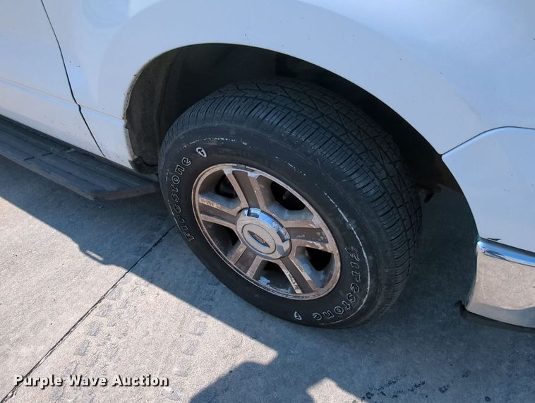 image for item MY9388 2006 Ford F150  SuperCrew pickup truck