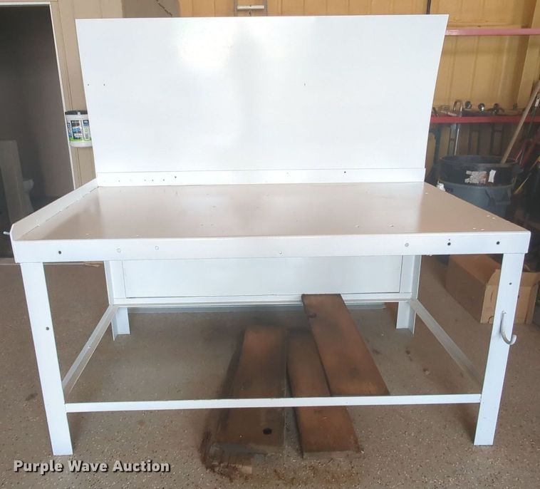 image for item MY9395 Work bench