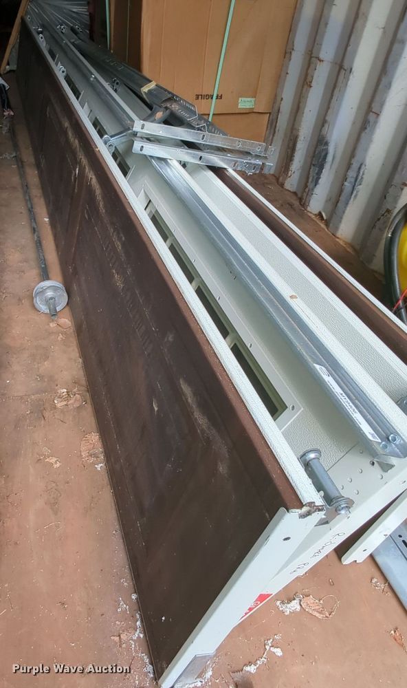 image for item MY9406 Garage door