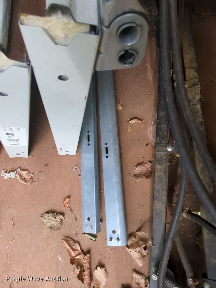 image for item MY9406 Garage door