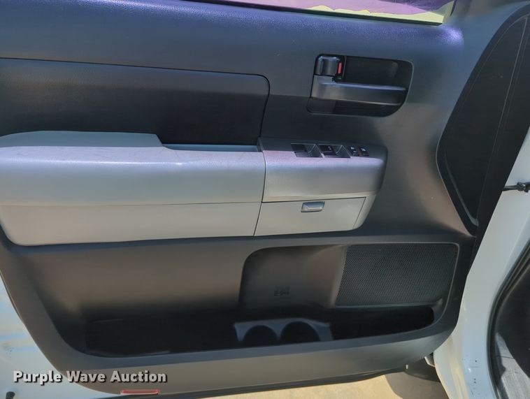 image for item MY9468 2013 Toyota Tundra  Double Cab pickup truck