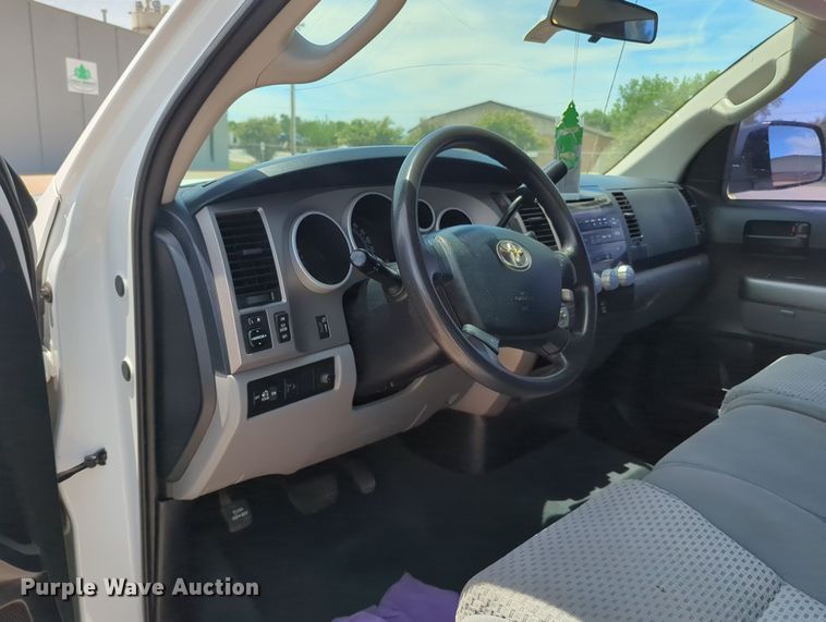 image for item MY9468 2013 Toyota Tundra  Double Cab pickup truck