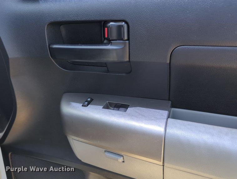 image for item MY9468 2013 Toyota Tundra  Double Cab pickup truck