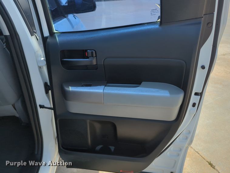 image for item MY9468 2013 Toyota Tundra  Double Cab pickup truck