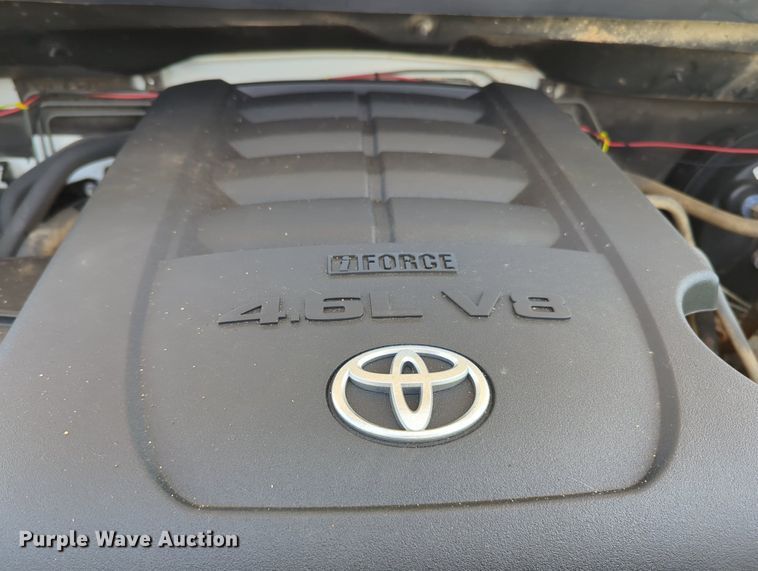 image for item MY9468 2013 Toyota Tundra  Double Cab pickup truck