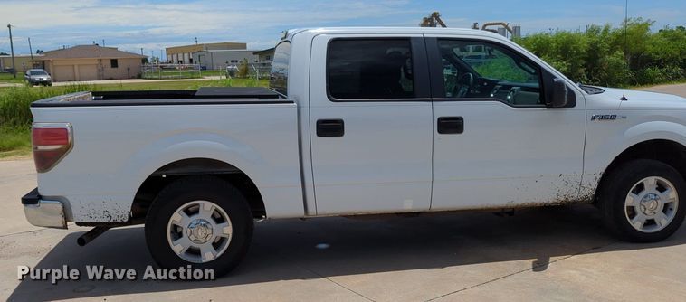 image for item MY9469 2011 Ford F150  SuperCrew pickup truck