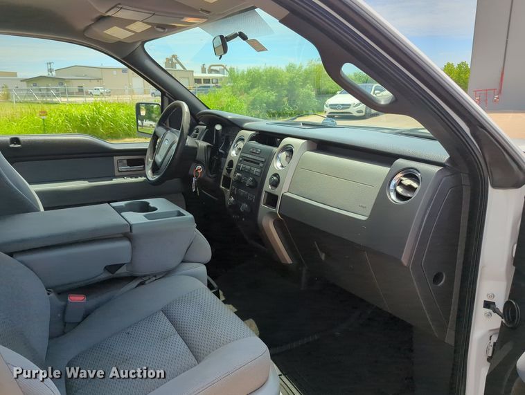 image for item MY9469 2011 Ford F150  SuperCrew pickup truck