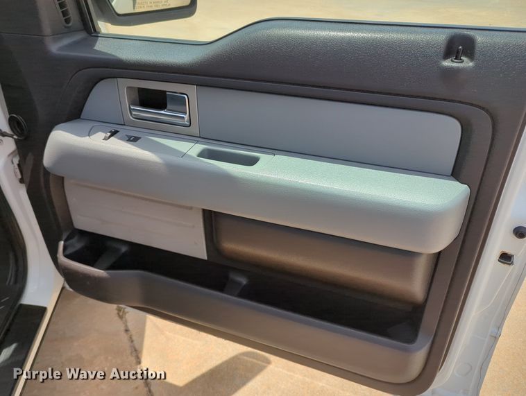 image for item MY9469 2011 Ford F150  SuperCrew pickup truck