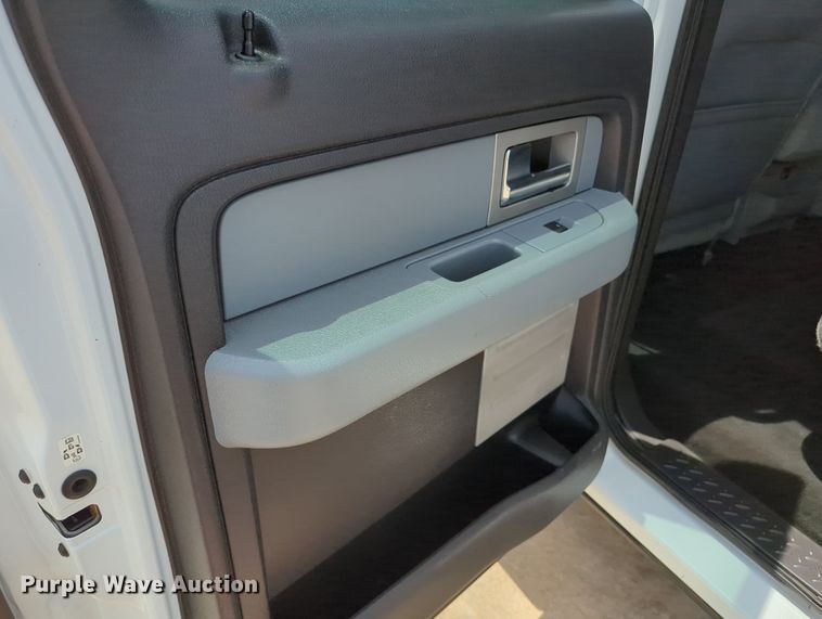 image for item MY9469 2011 Ford F150  SuperCrew pickup truck