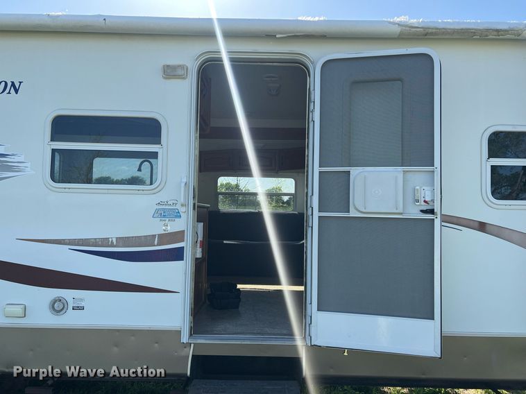 image for item MY9766 2006 Keystone Copper Canyon  camper