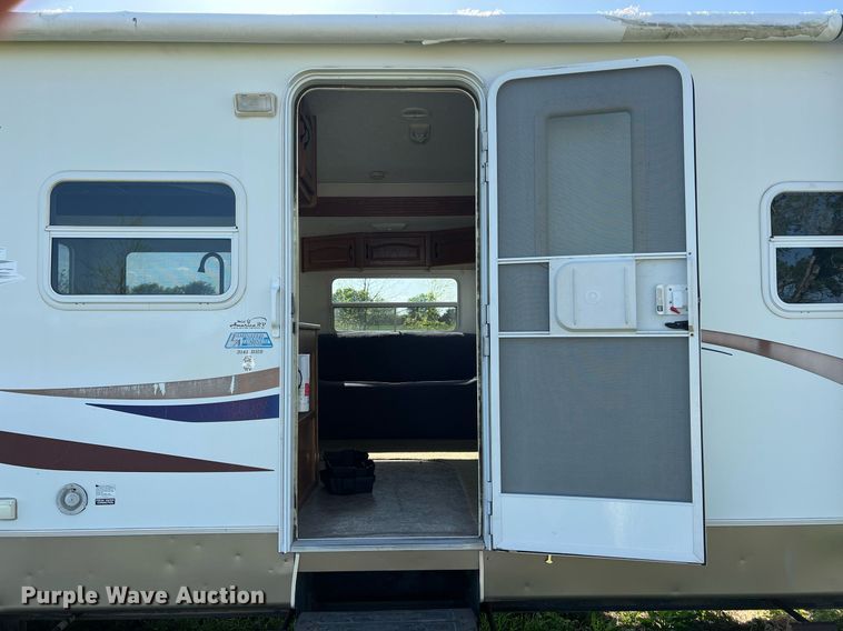 image for item MY9766 2006 Keystone Copper Canyon  camper