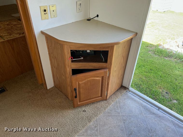 image for item MY9766 2006 Keystone Copper Canyon  camper