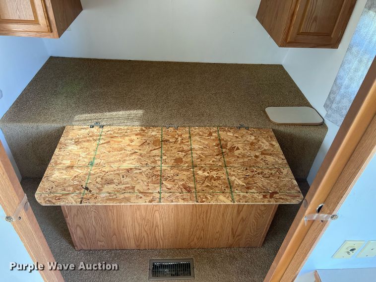 image for item MY9766 2006 Keystone Copper Canyon  camper