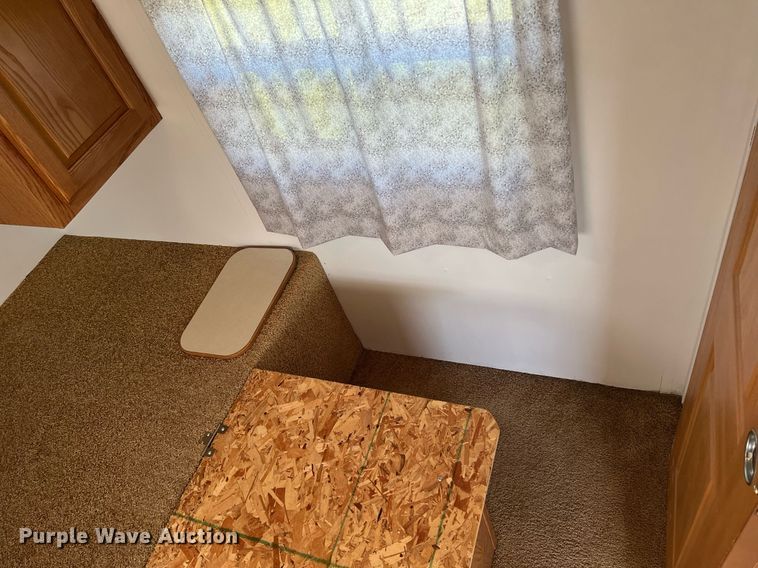 image for item MY9766 2006 Keystone Copper Canyon  camper