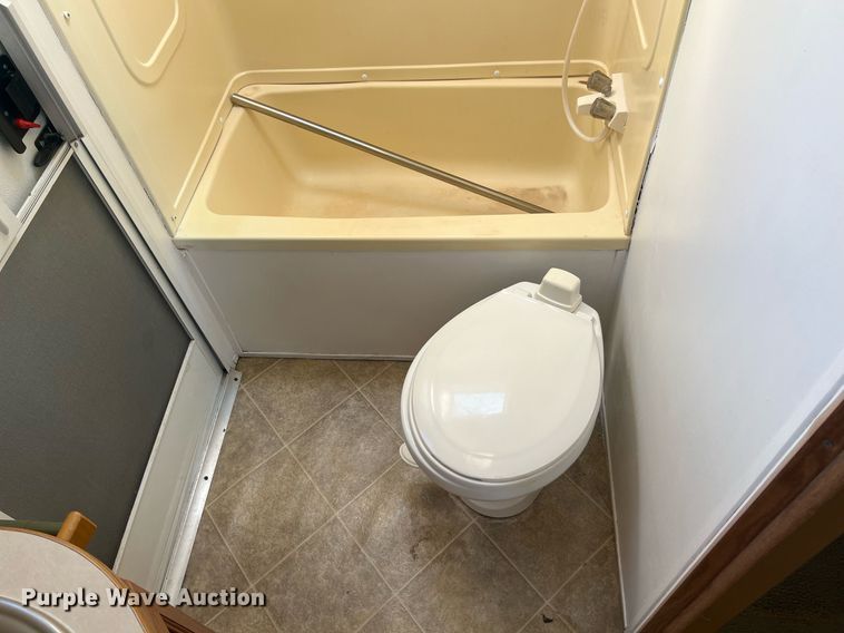 image for item MY9766 2006 Keystone Copper Canyon  camper