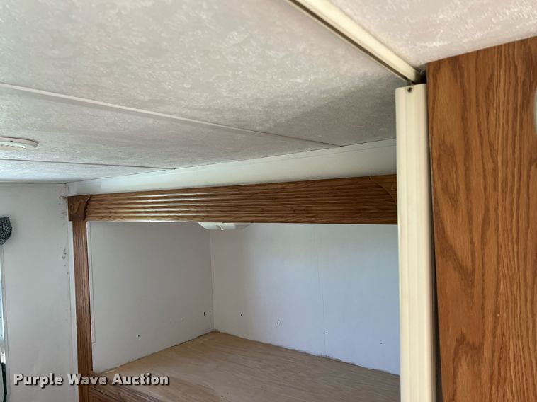 image for item MY9766 2006 Keystone Copper Canyon  camper