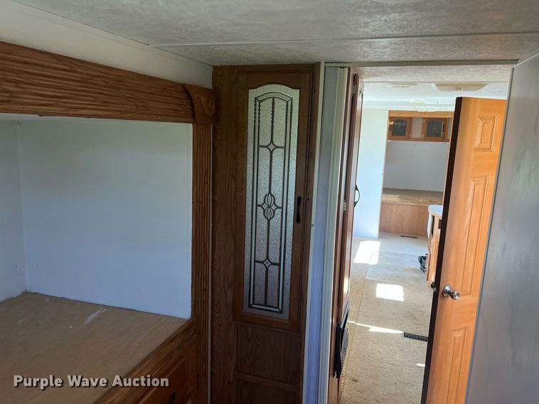 image for item MY9766 2006 Keystone Copper Canyon  camper