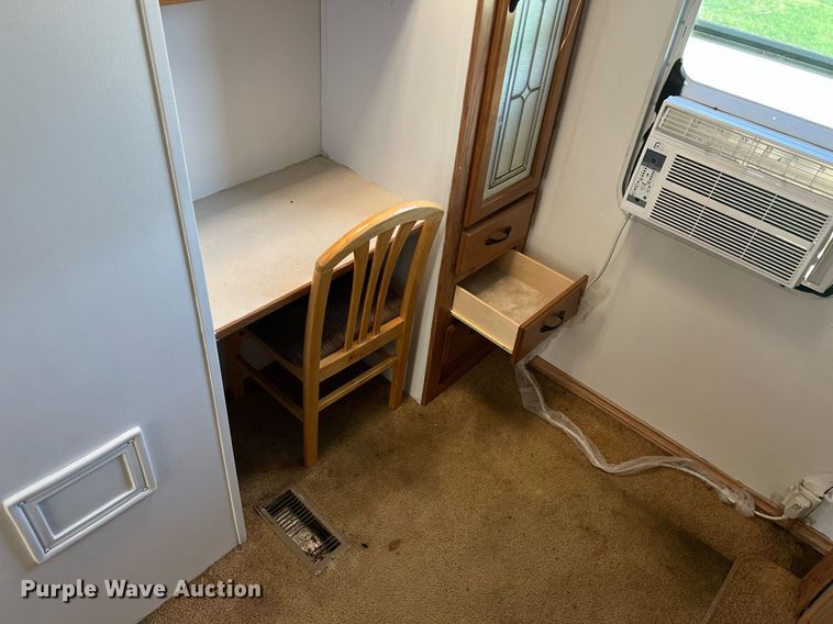 image for item MY9766 2006 Keystone Copper Canyon  camper