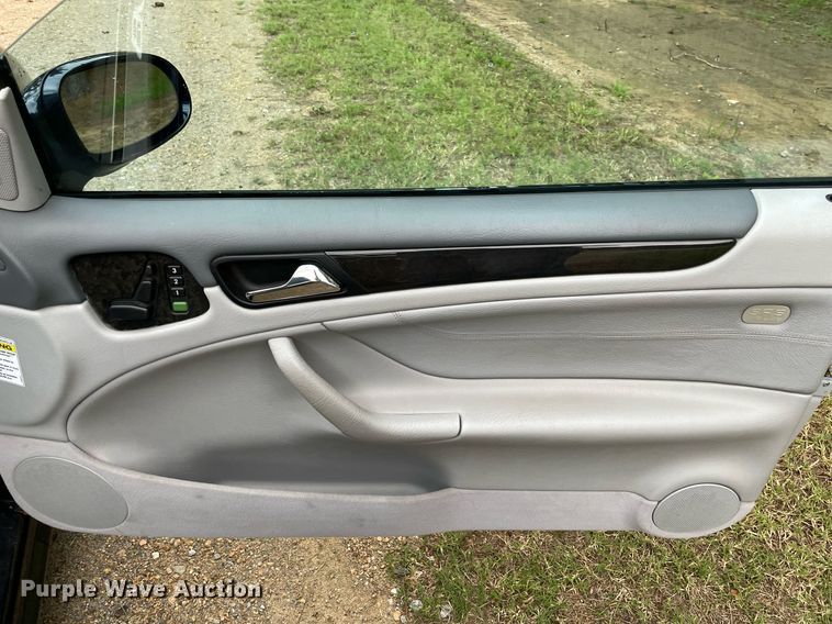 image for item NB9048 2003 Mercedes Benz CLK 430  convertible