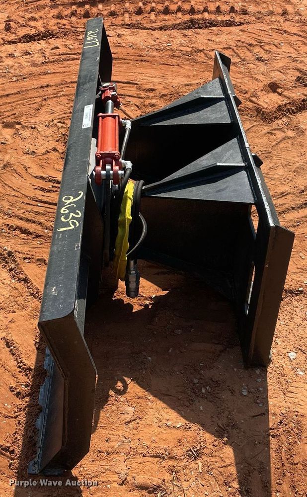 Skid steer dozer blade in Tecumseh, OK Item NB9065 sold Purple Wave