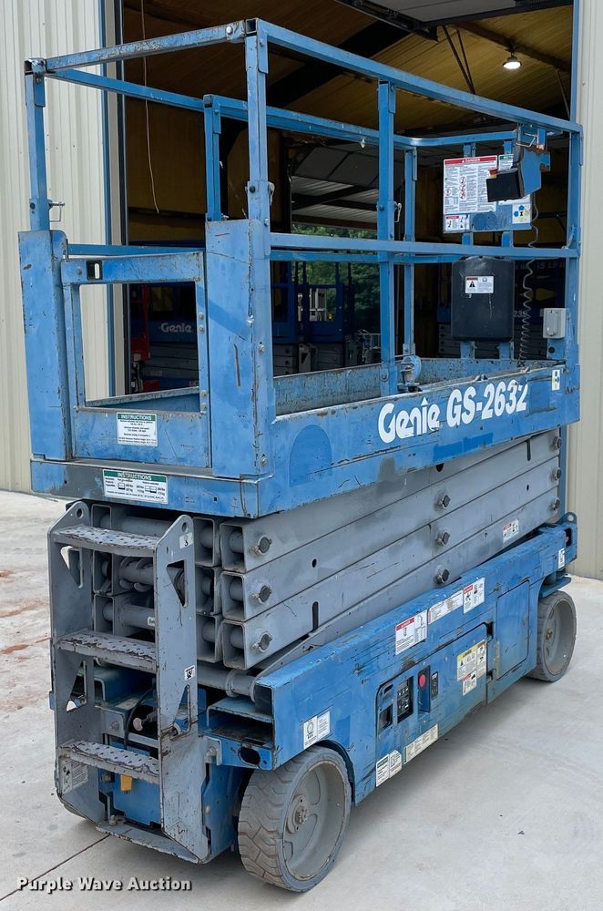 image for item NB9083 2014 Genie GS-2632  scissor lift