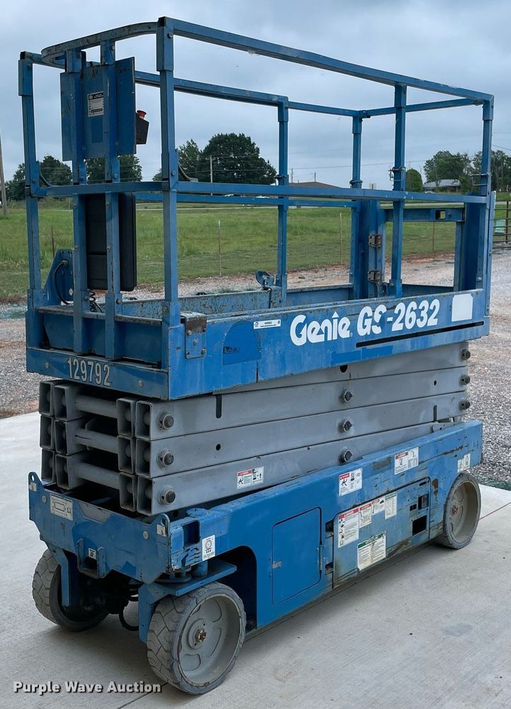 image for item NB9083 2014 Genie GS-2632  scissor lift
