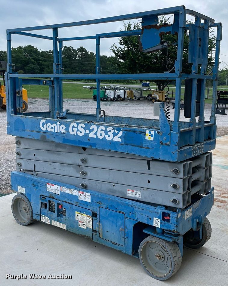 image for item NB9083 2014 Genie GS-2632  scissor lift