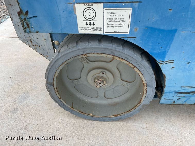 image for item NB9083 2014 Genie GS-2632  scissor lift