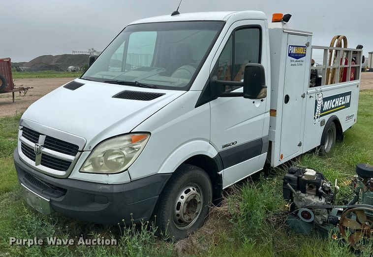 image for item NI9797 (2) Utility vans