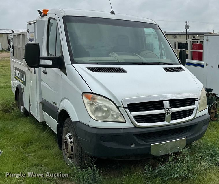 image for item NI9797 (2) Utility vans