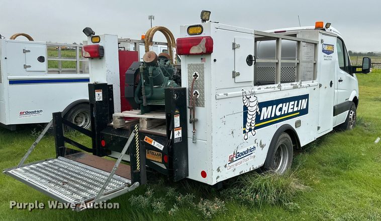 image for item NI9797 (2) Utility vans