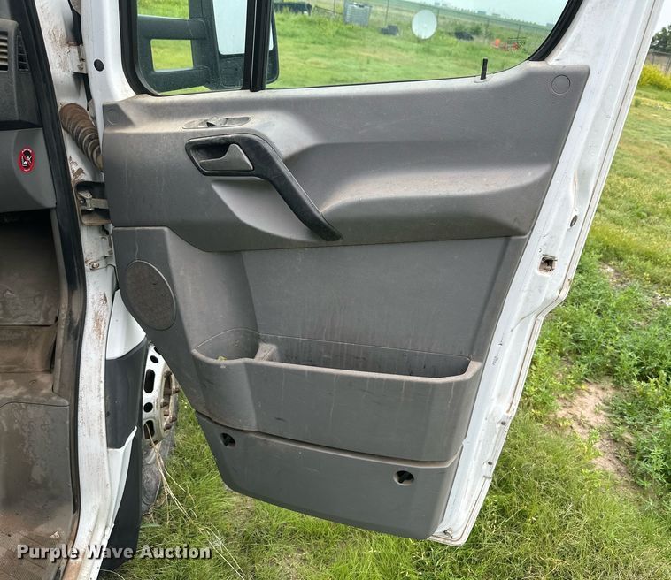 image for item NI9797 (2) Utility vans